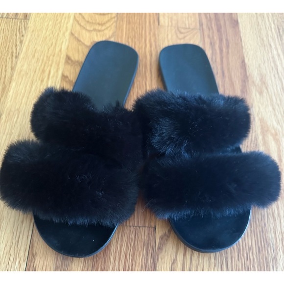 Faux Fur Sandals - Picture 1 of 4
